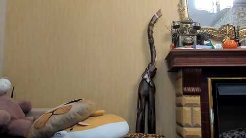 mari_di @ myfreecams on 20231031