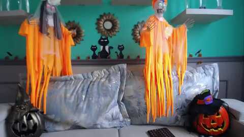 mhariangell @ myfreecams on 20231031