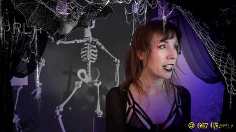 minniemoralia @ myfreecams on 20231031