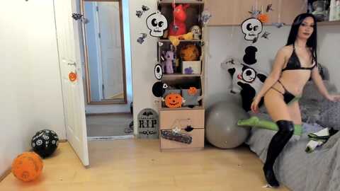 pr1nc3ss_ @ myfreecams on 20231031