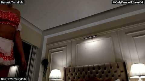 yveline @ myfreecams on 20231031