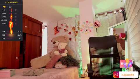 annadiaz @ myfreecams on 20231101
