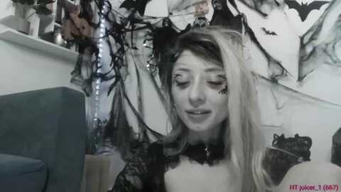 elissa25_ @ myfreecams on 20231101