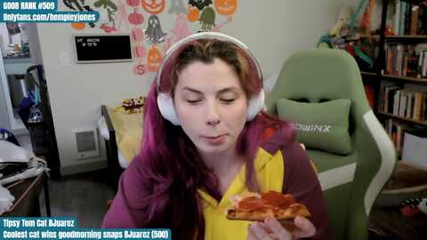 hempley @ myfreecams on 20231101