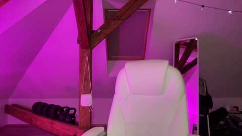 magicelfie @ myfreecams on 20231101