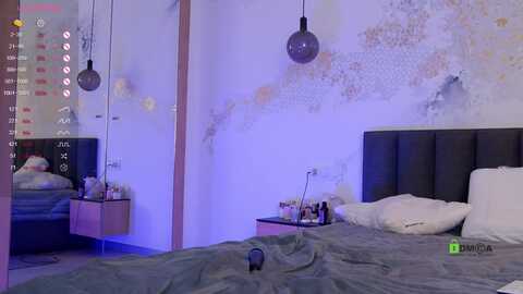 maripsis @ myfreecams on 20231101