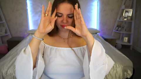 millarays @ myfreecams on 20231101