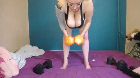 nadinnne @ myfreecams on 20231101