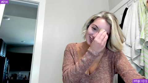 sammy_gray @ myfreecams on 20231101