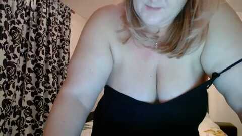 sweetmayaxx @ myfreecams on 20231101