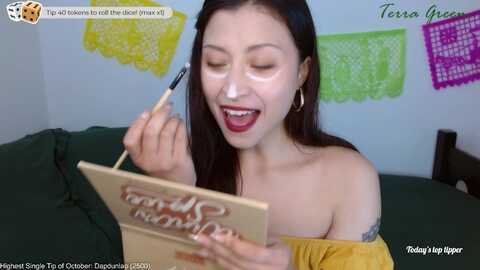 terragreen @ myfreecams on 20231101