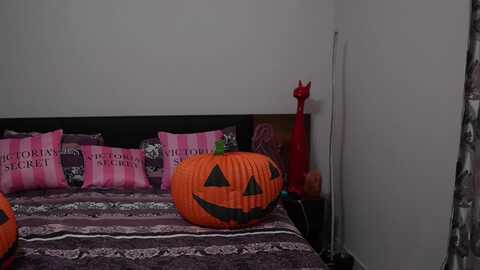 tinyandrea @ myfreecams on 20231101