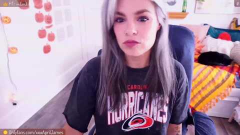 apriljames @ myfreecams on 20231102