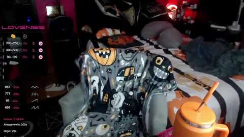 axehallow @ myfreecams on 20231102