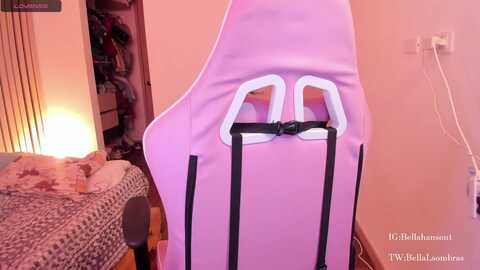 bellahanson @ myfreecams on 20231102