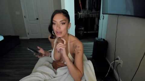 kylienicole @ myfreecams on 20231102