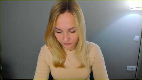 linajames @ myfreecams on 20231102