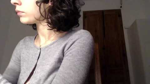 lolaspie @ myfreecams on 20231102