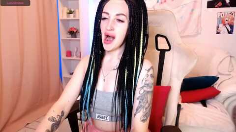 sara_polly @ myfreecams on 20231102