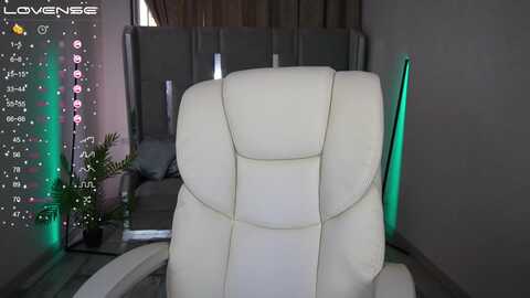 elissa_moon @ myfreecams on 20231104