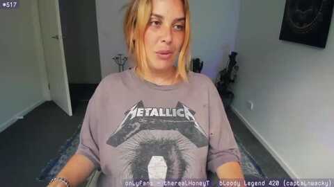 honeytits_ @ myfreecams on 20231104