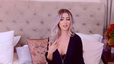 kyliebenton @ myfreecams on 20231104