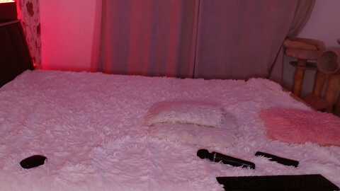 lovely_bellaa @ myfreecams on 20231104
