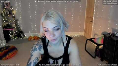 lunawolfie @ myfreecams on 20231104