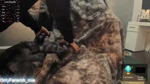 ohmymiaa @ myfreecams on 20231104