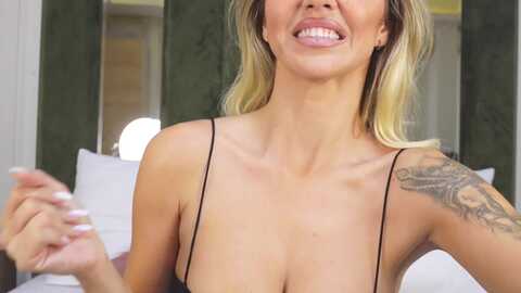 savagemonica @ myfreecams on 20231104