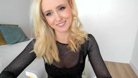 aoifeoneal @ myfreecams on 20231105