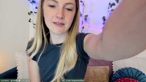 aspeneden @ myfreecams on 20231105