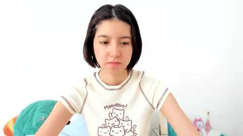 cherrycute666 @ myfreecams on 20231105