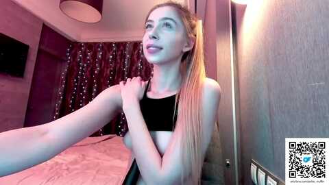 domenikas @ myfreecams on 20231105