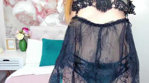 evalution @ myfreecams on 20231105