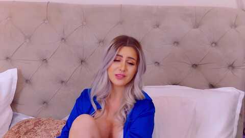 kyliebenton @ myfreecams on 20231105