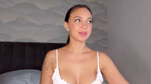 lekswest @ myfreecams on 20231105