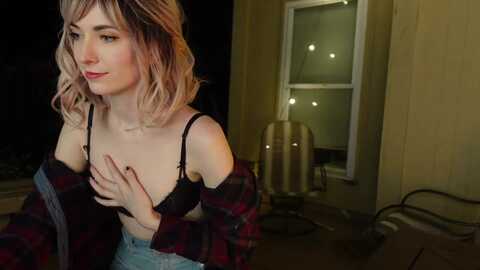 lil_blueberry @ myfreecams on 20231105