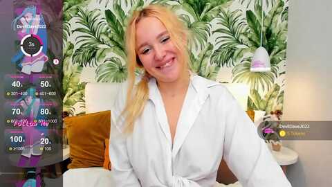 lisafalls @ myfreecams on 20231105