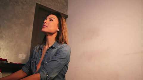 misslullu @ myfreecams on 20231105