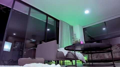 saracalixtocr @ myfreecams on 20231105