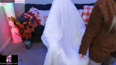 valerielotus @ myfreecams on 20231105