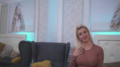 adelynchase @ myfreecams on 20231106