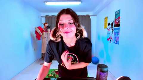 agostinha_red @ myfreecams on 20231106