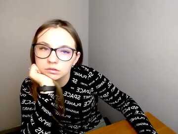 annahotty_ @ myfreecams on 20231106