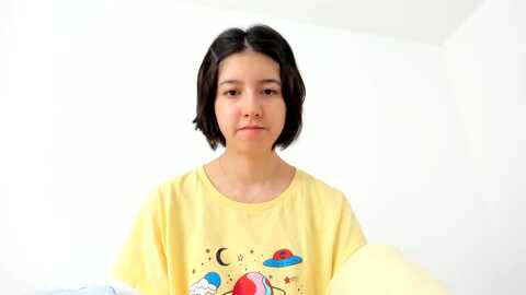 cherrycute666 @ myfreecams on 20231106