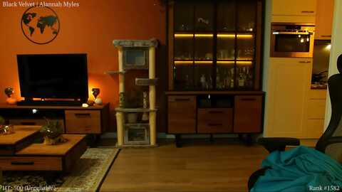 missfine @ myfreecams on 20231106