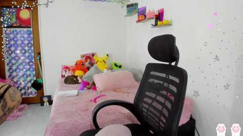 niicki @ myfreecams on 20231106