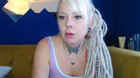 pixiedread @ myfreecams on 20231106