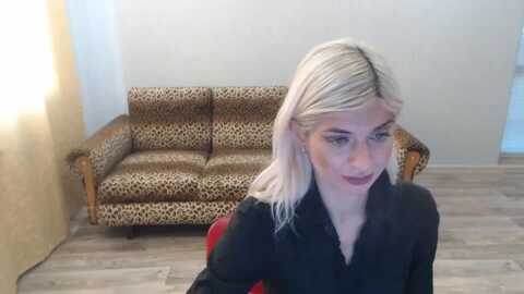 sexybeatriice @ myfreecams on 20231106